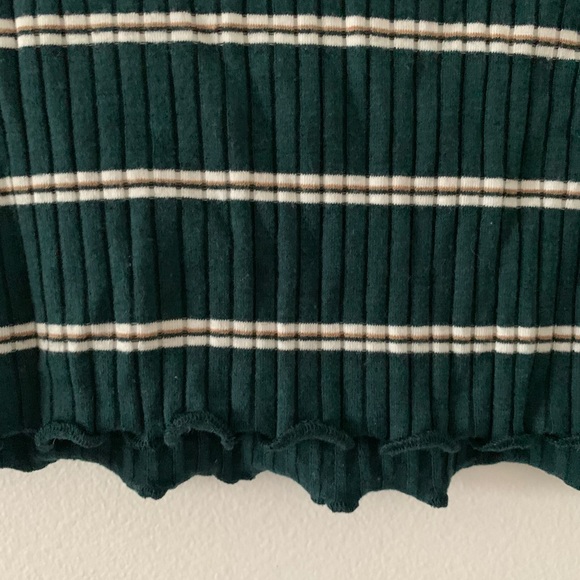 American Eagle crop top - Picture 2 of 3